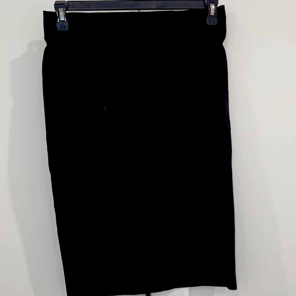 Riva Karen black pencil skirt